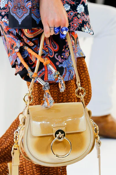 Look 39